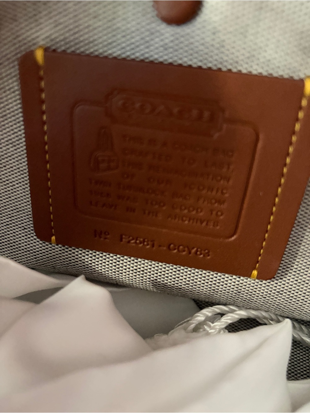 Coach Loved Leather Large Twin Turnlock Limited Re-Edition - Picture 6 of 10